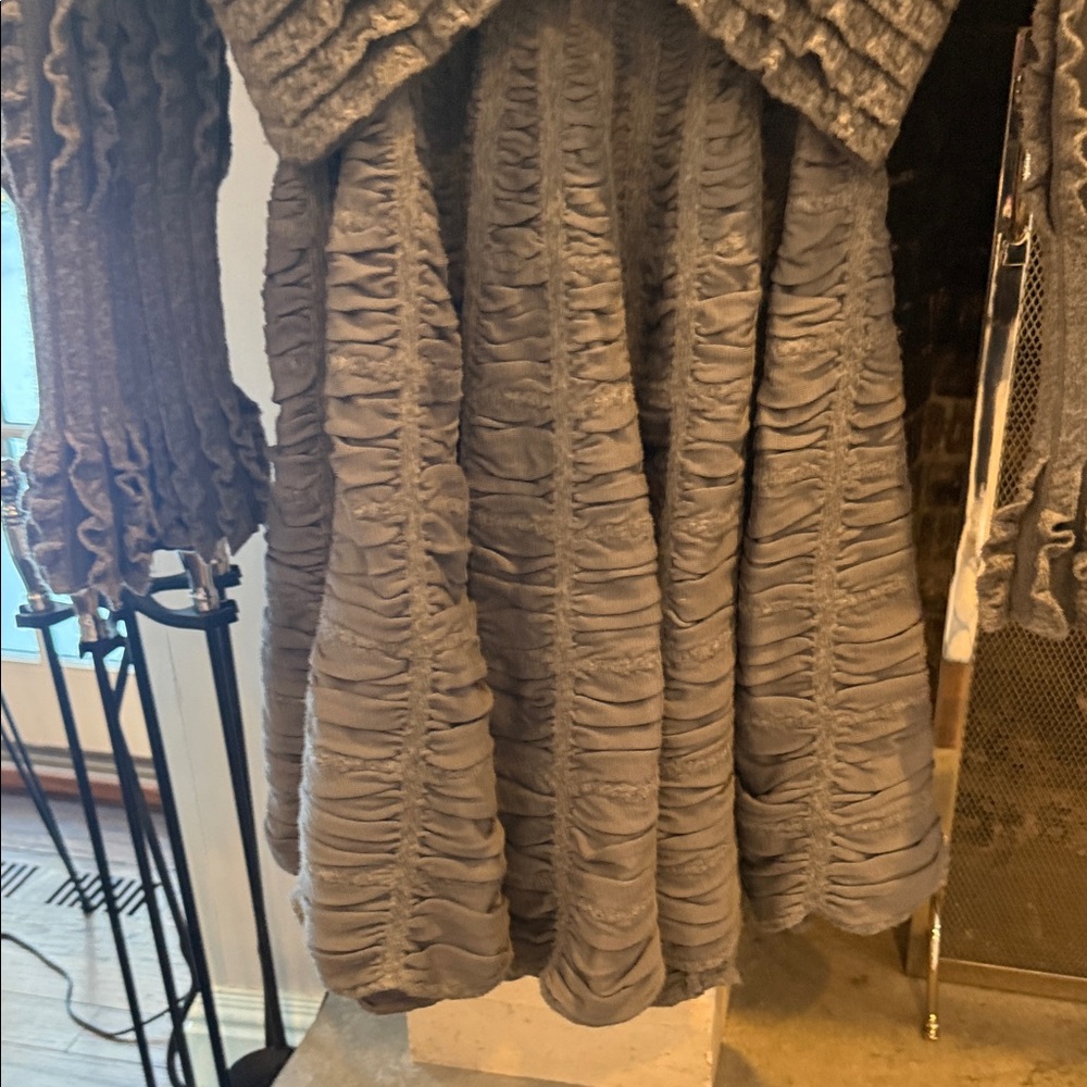 Alaia Gray Ruffled Women's Bolero (S) and Skirt (XS) - Picture 5 of 15